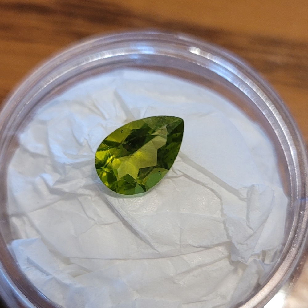 2 Ct Loose Peridot